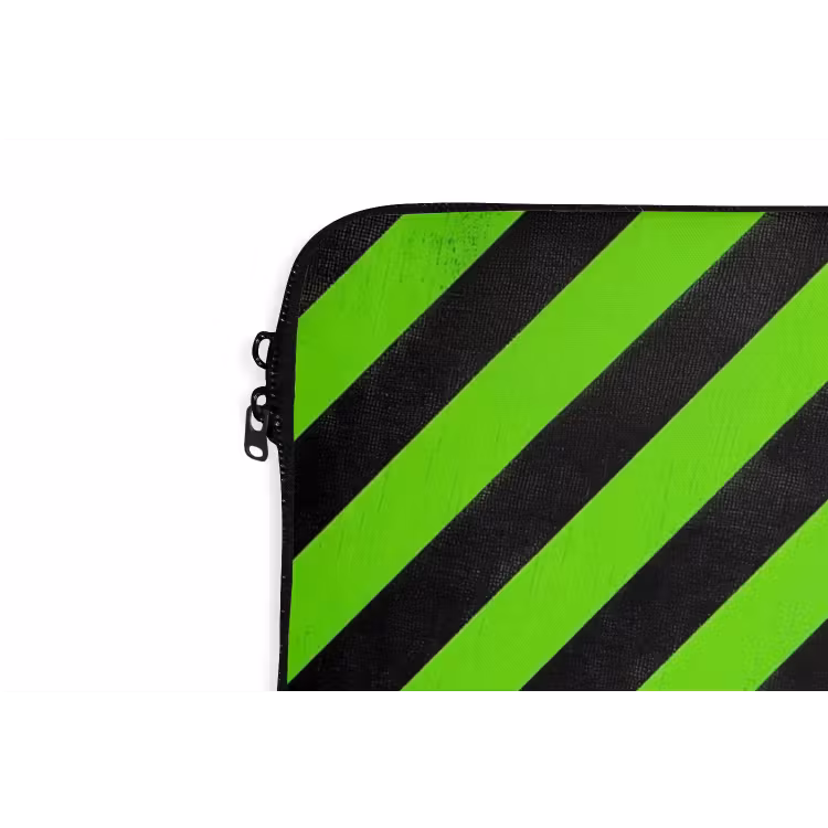 Gaming - Strepen - Schuin - Groen laptophoes neopreen klein -detail
