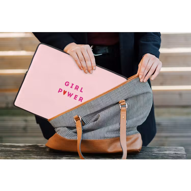 Girl power - Roze - Hartje laptophoes neopreen klein -tas