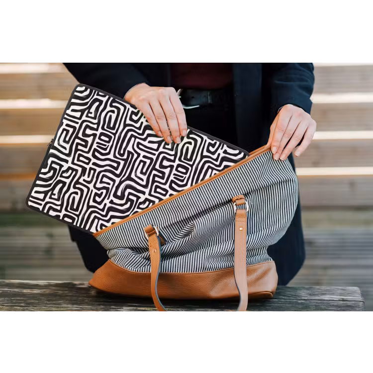 Grafisch - Lijnen - Zwart - Wit laptophoes neopreen klein 279 -tas