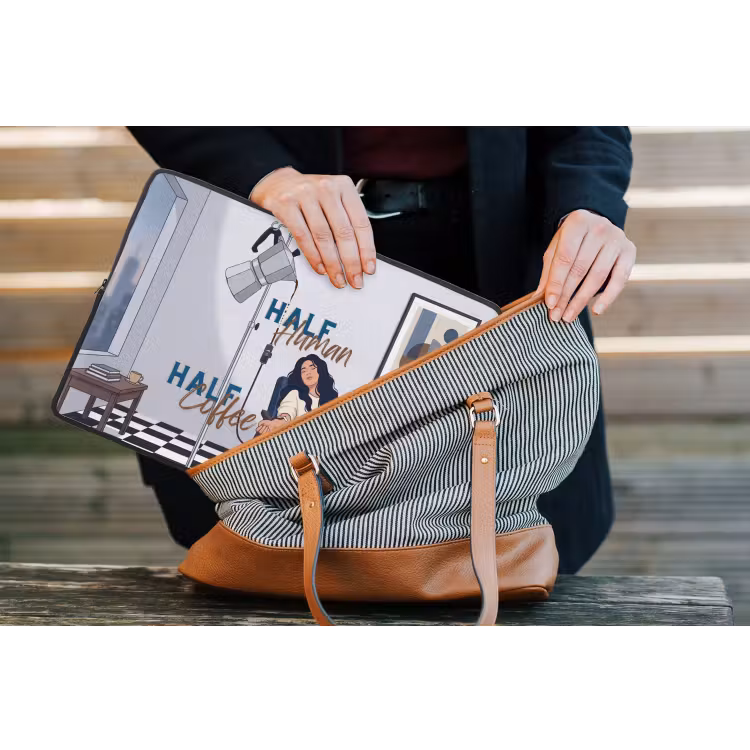Half human, Half Coffee - Infuus - Koffie laptophoes neopreen klein -tas