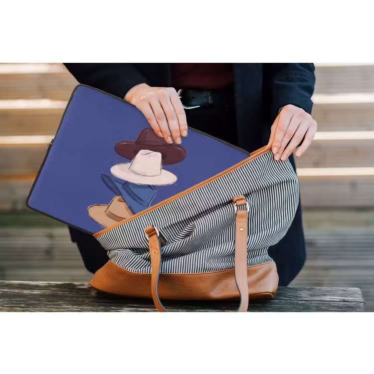 Hoeden - Gestapeld - Mode - Kleurrijk - Illustratie laptophoes neopreen klein -tas