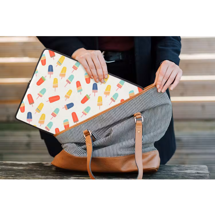 IJsjes - Speels - Kleurrijk laptophoes neopreen klein 279 -tas