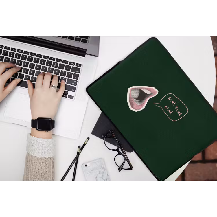 Illustratie - Mond - Donkergroen - Tekstwolkje laptophoes neopreen klein -bureau