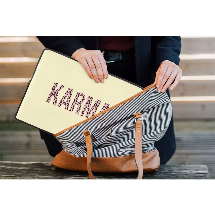 Karma - Luipaardprint - Geel laptophoes neopreen klein -tas