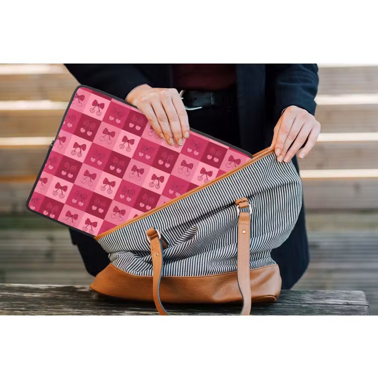 Kersen - Strikjes - Speels - Roze - Bordeaux laptophoes neopreen klein 279 -tas