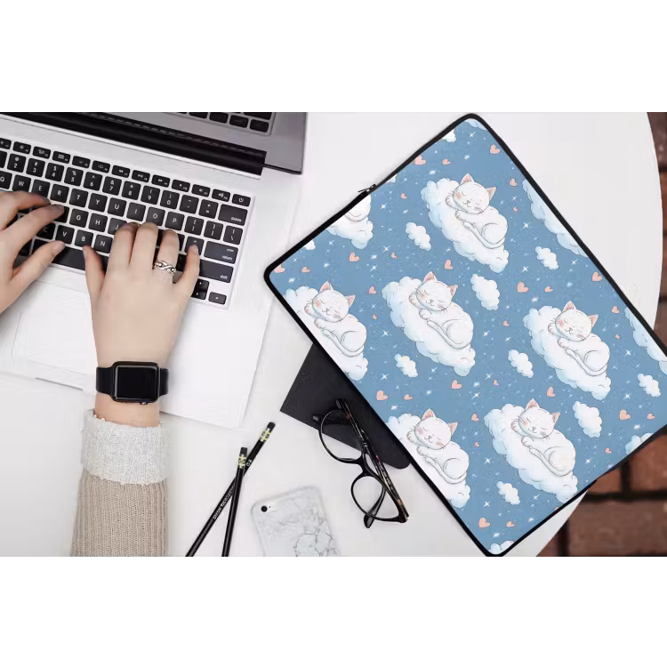 Kitten - Wolken - Blauw laptophoes neopreen klein 279 -bureau