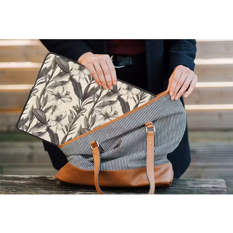 Klassiek - Botanisch - Zwart - Beige laptophoes neopreen klein 279 -tas