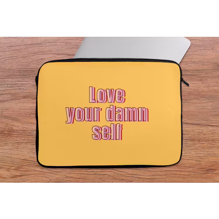 Love yourself - Roze - Geel laptophoes neopreen klein -tafel