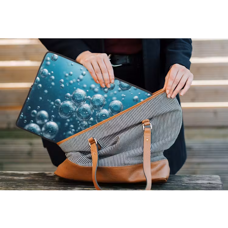 Luchtbellen - Dynamisch - Blauw laptophoes neopreen klein -tas