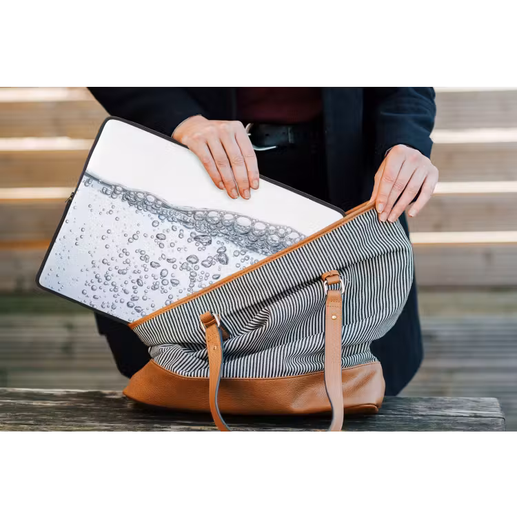 Luchtbellen - Water - Dynamisch laptophoes neopreen klein -tas