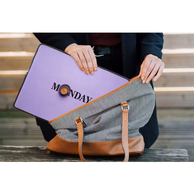 Maandag - Mok - Koffie - Paars laptophoes neopreen klein -tas