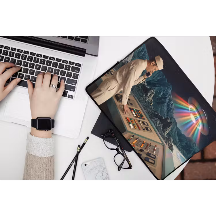 Laptophoes Man - Controlekamer - Strand - Man - Controlekamer - Strand laptophoes neopreen klein
