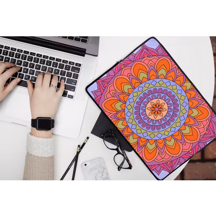 Mandala - Cirkel - Abstract - Kleurrijk - Patroon laptophoes neopreen klein -bureau