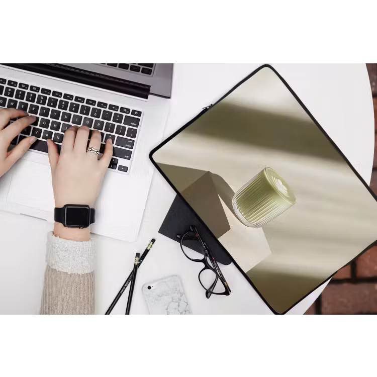 Matcha - Glas - Groen - Minimalistisch laptophoes neopreen klein -bureau