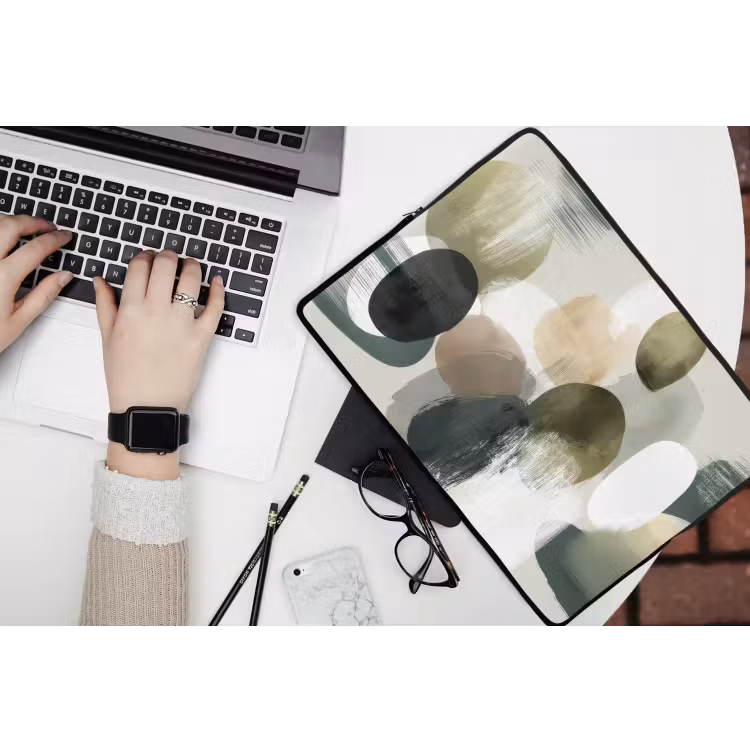 Minimalistisch - Cirkels - Penseelstreken - Beige laptophoes neopreen klein -bureau