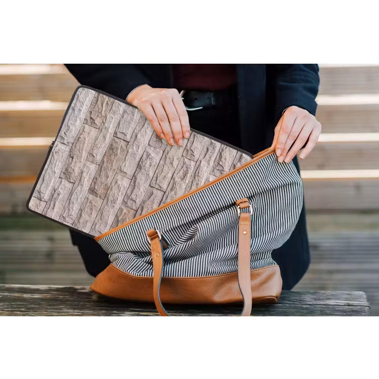 Muur - Steen - Ruw - Beige - Textuur laptophoes neopreen klein -tas
