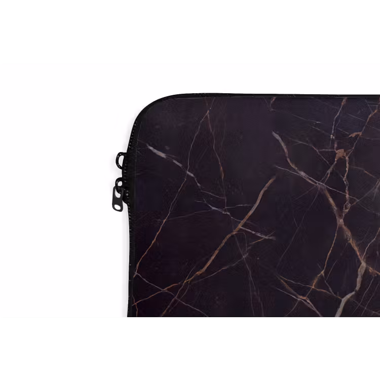 Natuursteen - Marmerpatroon - Abstract - Modern - Zwart - Goud laptophoes neopreen klein -detail