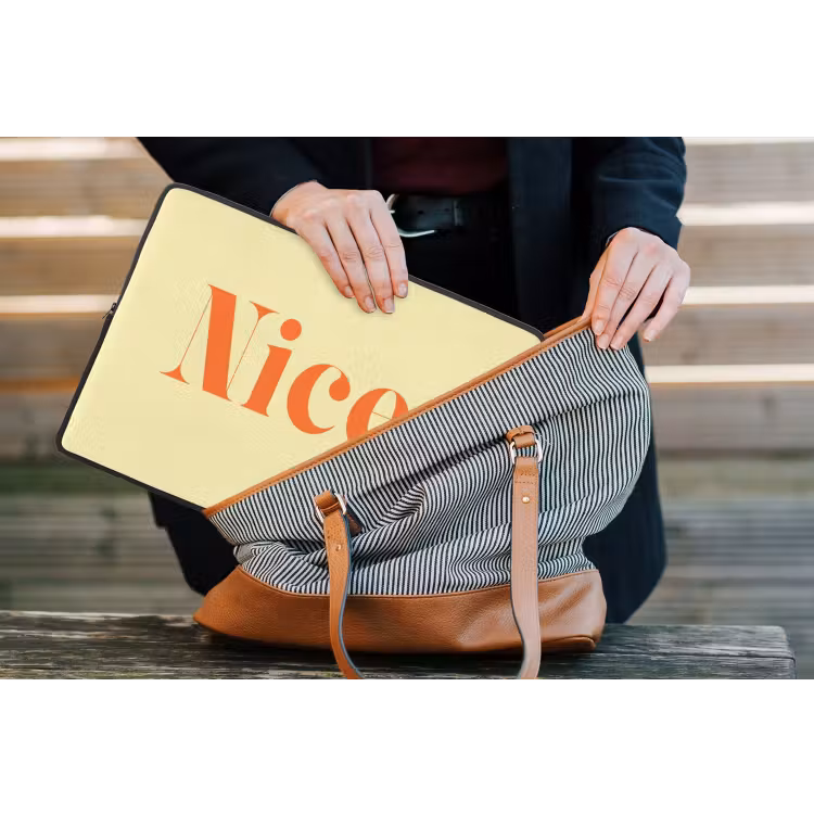 Nice - Oranje - Geel - Minimalistisch laptophoes neopreen klein -tas