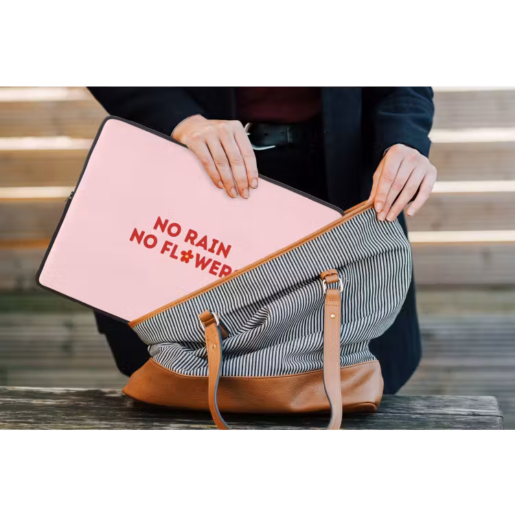 No rain no flowers - Minimalistisch - Roze - Bloem laptophoes neopreen klein -tas