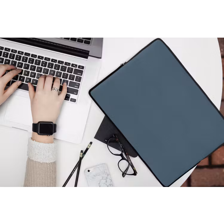 Oceana - Kleuren - Palet laptophoes neopreen klein 279 -bureau