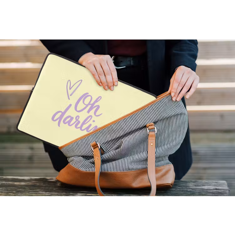 Oh darling - Geel - Hart laptophoes neopreen klein -tas