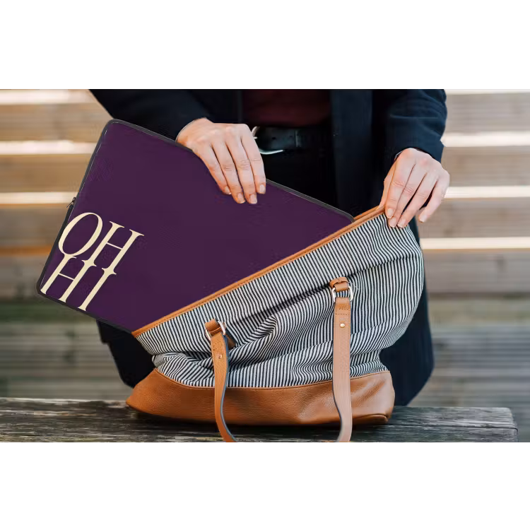 Oh hi - Paars - Cursief laptophoes neopreen klein -tas