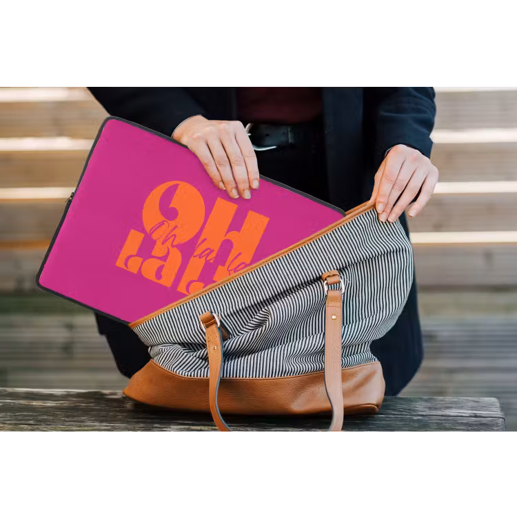 Oh la la - Roze - Oranje - Gestapelde letters laptophoes neopreen klein -tas