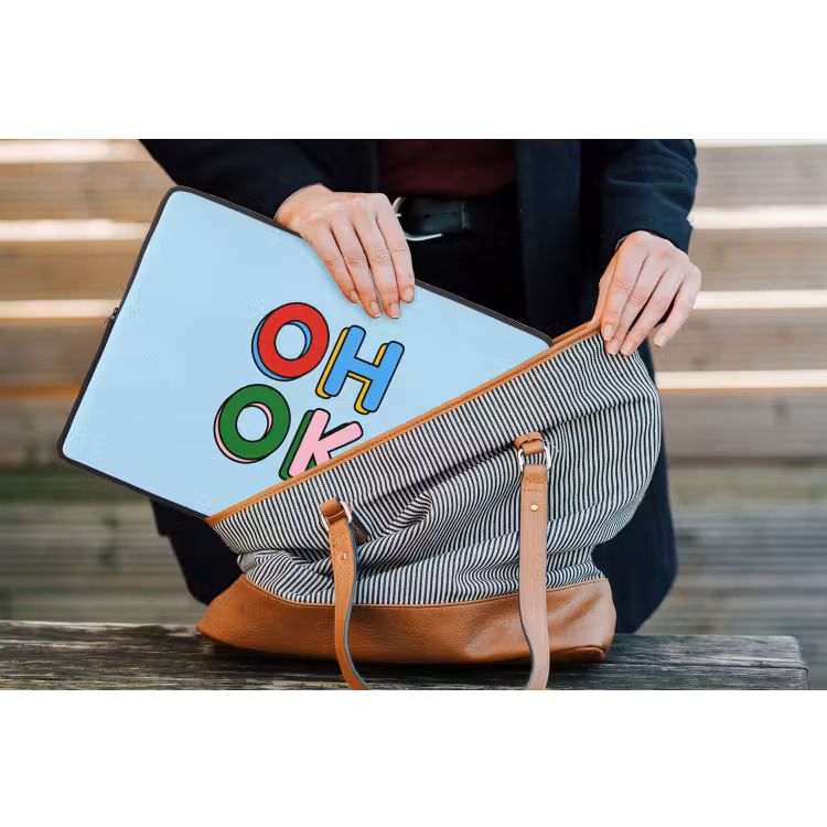 Oh ok - Blauw - Kleurrijk laptophoes neopreen klein -tas