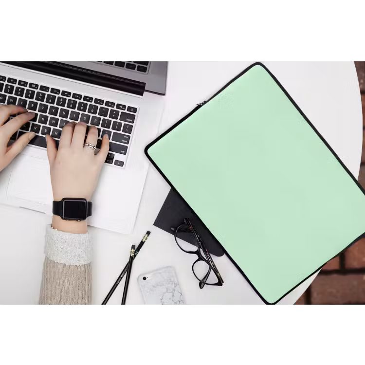 Pale - Mint - Groen laptophoes neopreen klein 279 -bureau