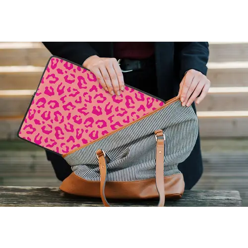 Panterprint - Roze - Dierenprint - Minimalistisch laptophoes neopreen klein -tas