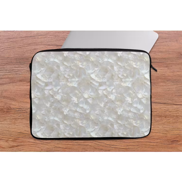 Parelmoerglans - Wit - Schelp laptophoes neopreen klein 279 -tafel