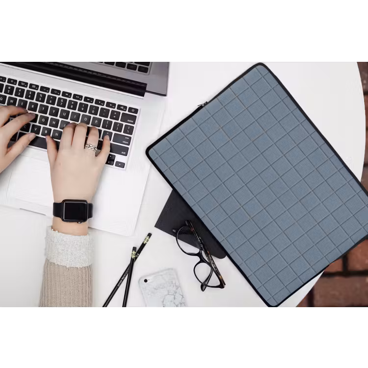 Patroon - Tegel - Blauwgrijs laptophoes neopreen klein 279 -bureau
