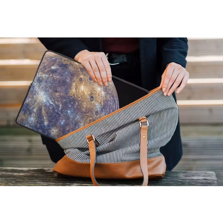 Laptophoes Planeet - Kraters - Ruimte - Planeet - Kraters - Ruimte laptophoes neopreen klein