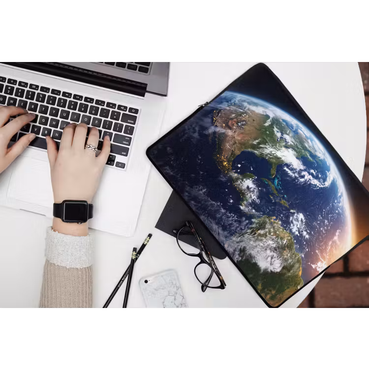 Laptophoes Planeet - Ruimte - Kosmos - Planeet - Ruimte - Kosmos laptophoes neopreen klein