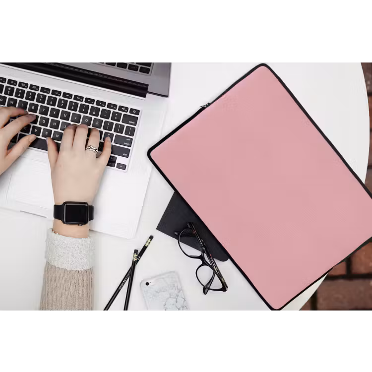 Roze - Kleuren - Interieur - Effen - Kleur laptophoes neopreen klein 279 -bureau