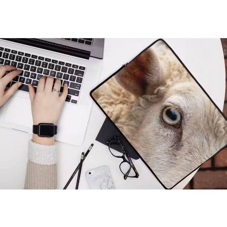 Schaap - Oog - Wit laptophoes neopreen klein -bureau