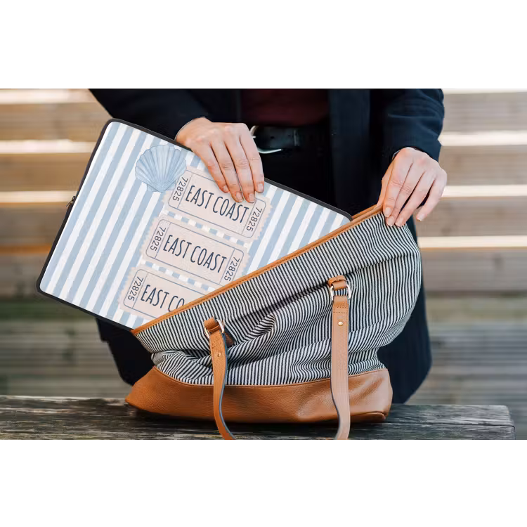 Schelp - Oceaan - Kust - Blauw - Illustratie laptophoes neopreen klein -tas