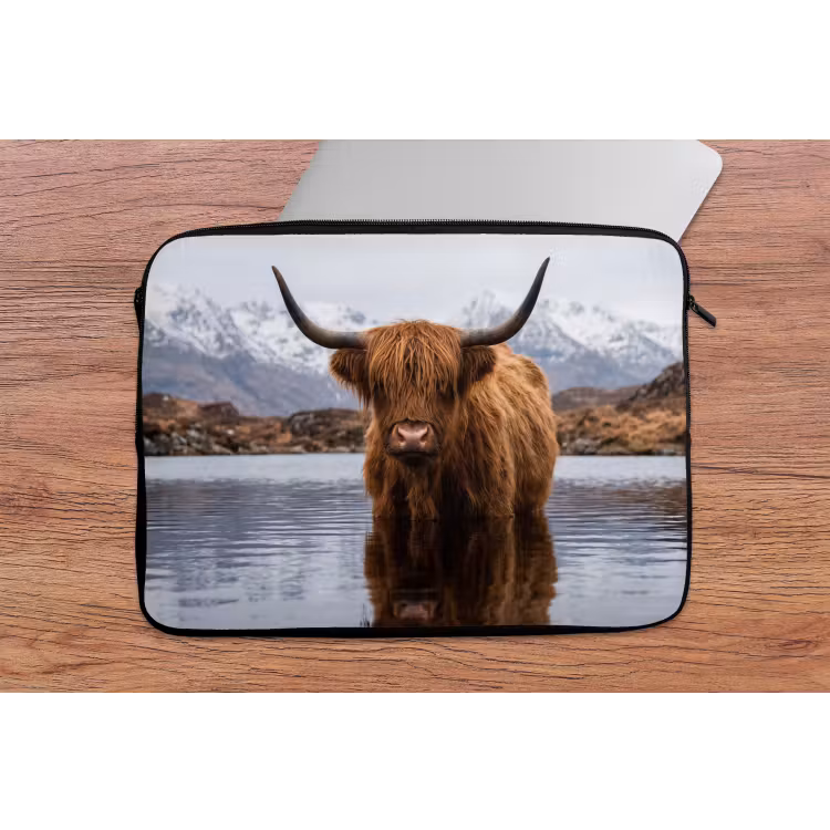 Schotse hooglander - Bruin - Water laptophoes neopreen klein -tafel