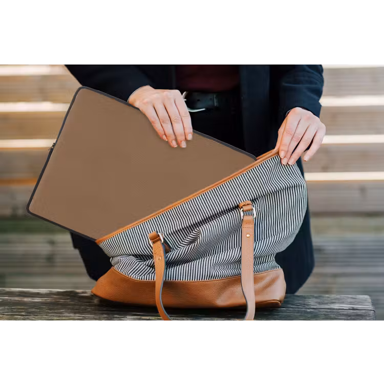 Soft - Walnut - Bruin laptophoes neopreen klein 279 -tas