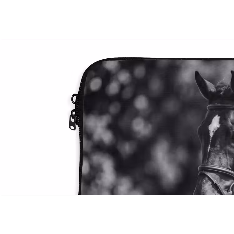 Springen - Paard - Zwart - Wit laptophoes neopreen klein -detail