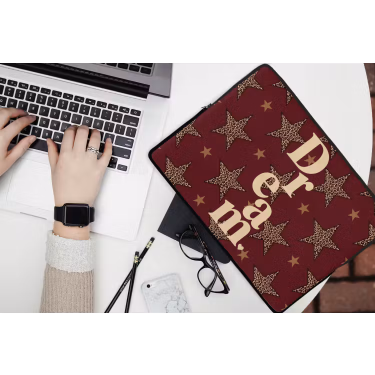 Sterren - Luipaardprint - Dream - Bordeaux laptophoes neopreen klein -bureau