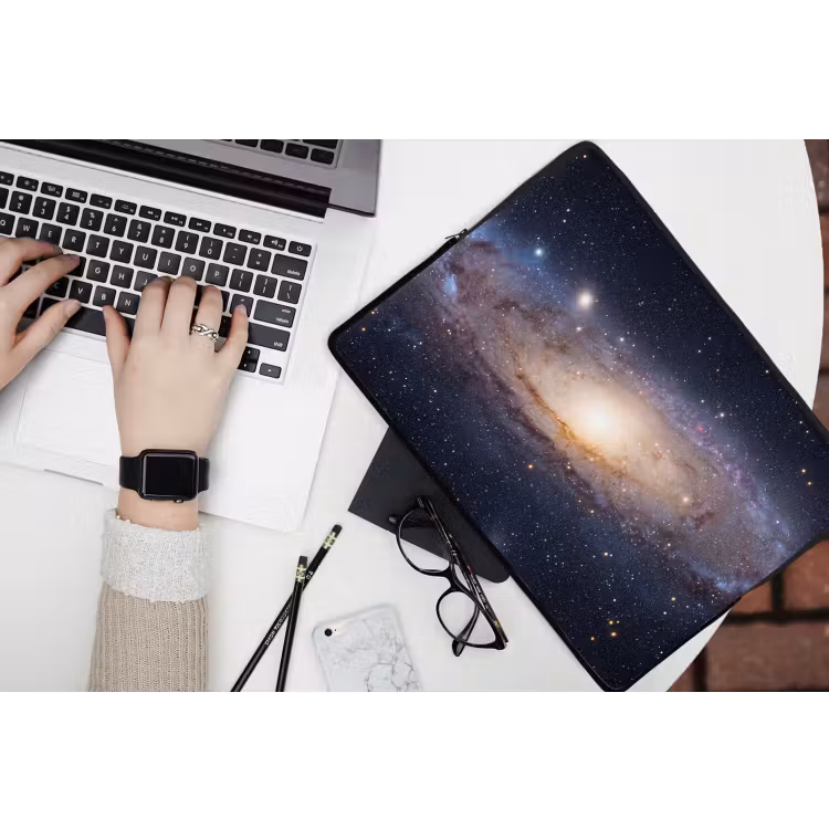 Laptophoes Sterrenstelsel - Ruimte - Kosmos - Sterrenstelsel - Ruimte - Kosmos laptophoes neopreen klein