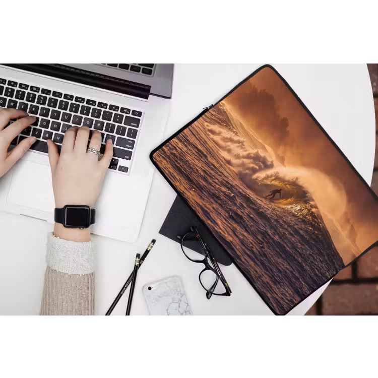 Surfer - Golf - Oceaan - Sport - Oranje laptophoes neopreen klein -bureau