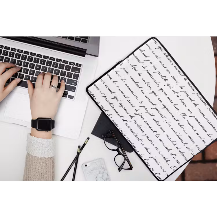 Tekst - Handschrift - Klassiek - ZwartWit laptophoes neopreen klein -bureau