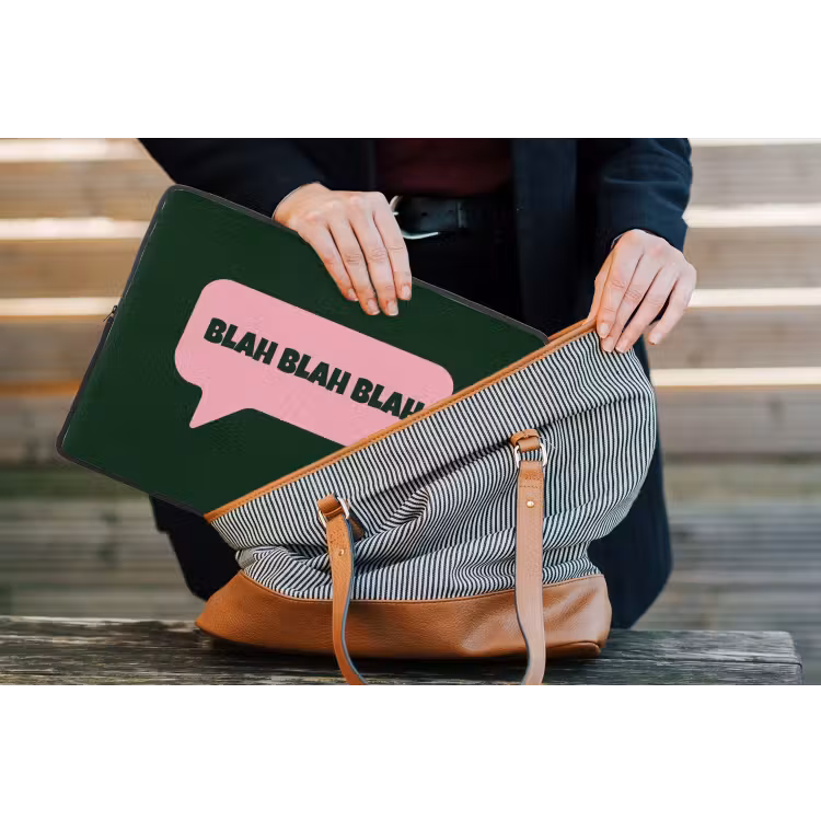 Tekstwolk - BLAH BLAH BLAH - Roze laptophoes neopreen klein -tas