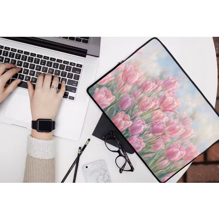 Tulpen - Veld - Lente - Roze laptophoes neopreen klein -bureau