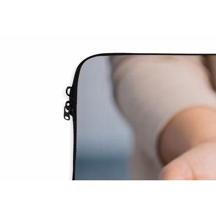 Laptophoes Vis - Handen - Natuur - Vis - Handen - Natuur laptophoes neopreen klein