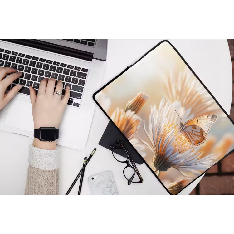 Vlinder - Bloem - Oranje laptophoes neopreen klein -bureau