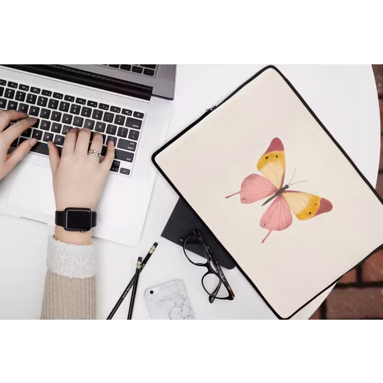 Vlinder - Illustratie - Roze laptophoes neopreen klein -bureau