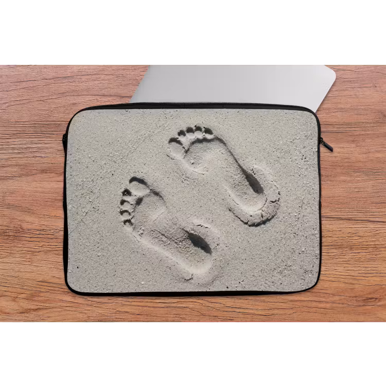 Voeten - Zand - Zee laptophoes neopreen klein -tafel